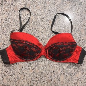 Sexy black/red satin lace push up bra corset detail 36B